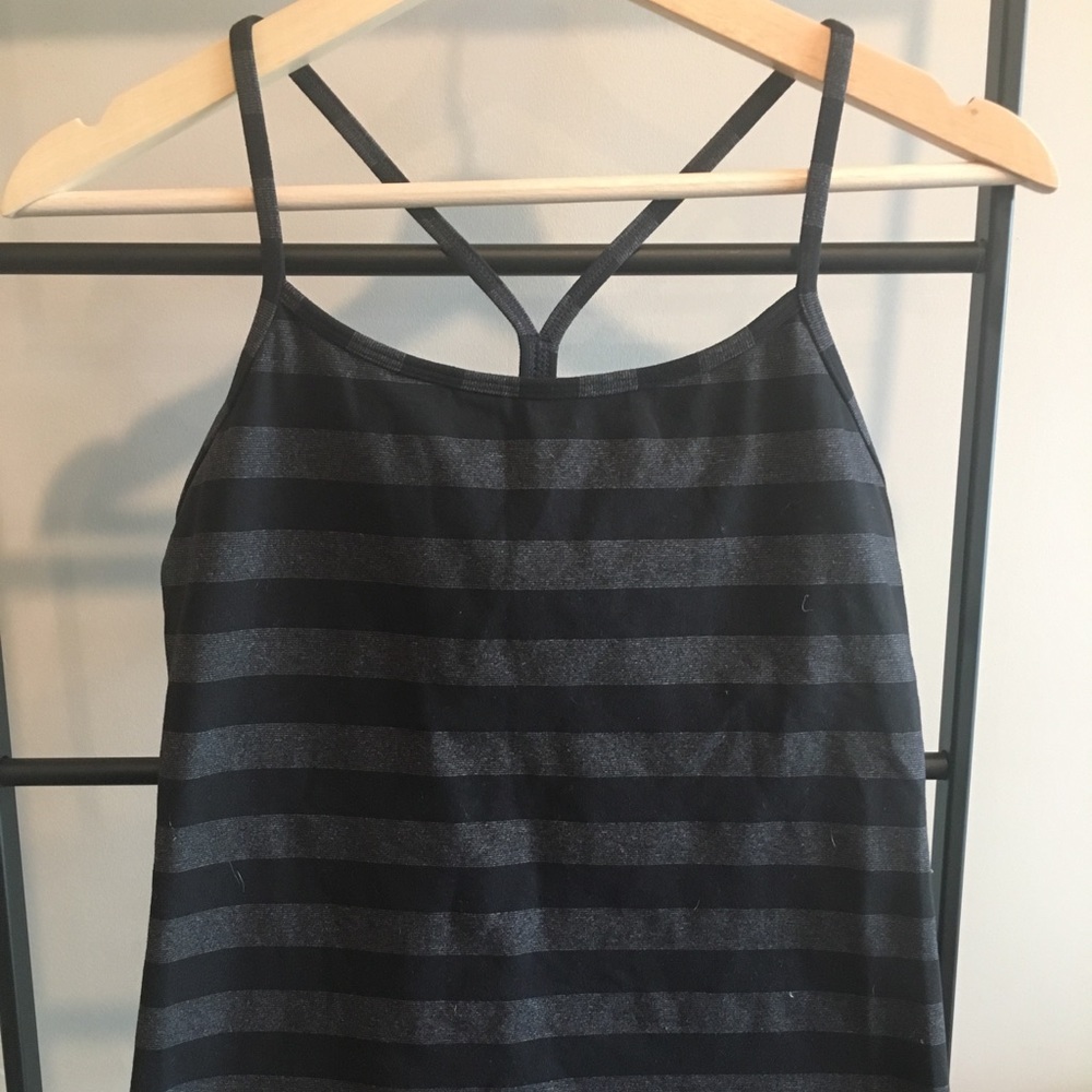 Lululemon black and gray power y